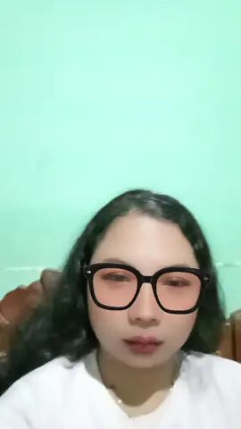 lha pie aq nk reti kamera trs pengen kemayu lho 🫣