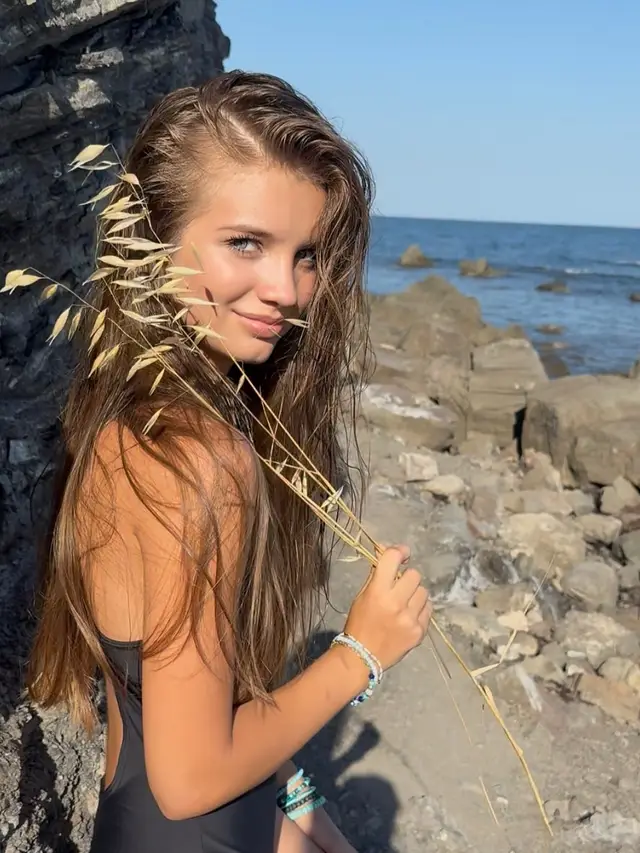 #model #beauty #swimsuitmodel #Russiangirl #Alena 