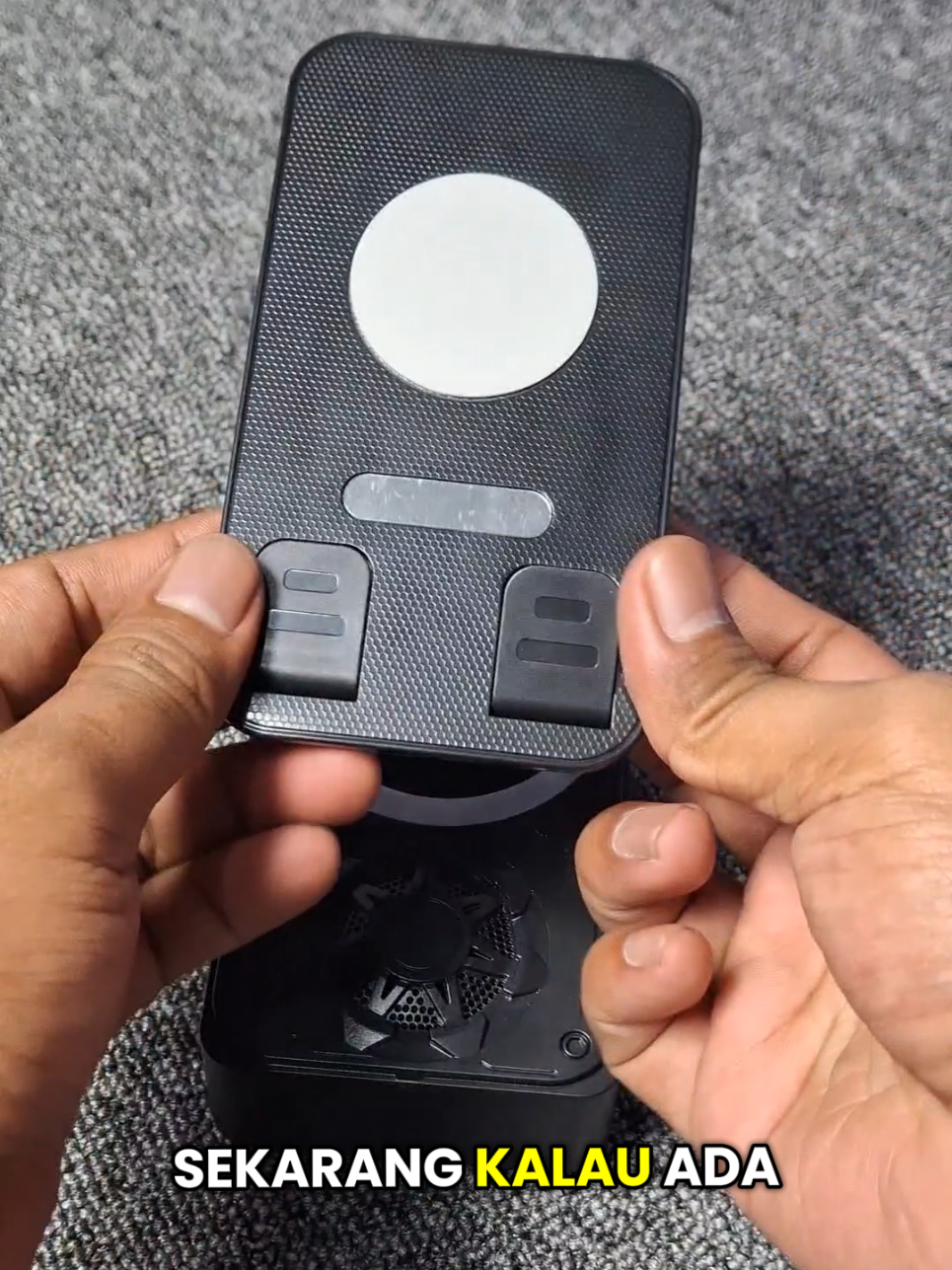 stand holder ini bisa buat speaker dan powerbank guys #standholder #holderhp #speakerbluetooth #powerbank #wibgajian 