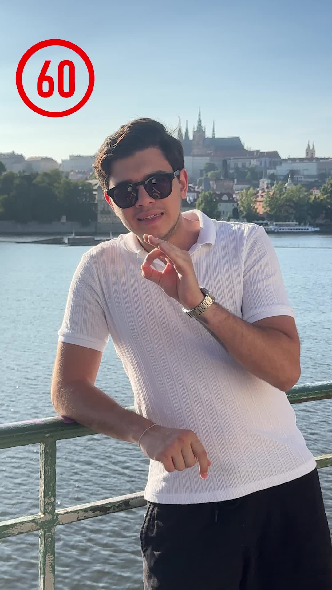 Quando eu comecei a abordar mulher em Londres, eu tinha um problema: O medo sempre chegava antes da coragem. E é isso que trava 99% dos caras. Eles ficam esperando “o momento perfeito”, “a frase perfeita” ou “o dia em que vão acordar confiantes”. Esse dia nunca chega. 💡 A real é que o medo não some antes da abordagem — ele só desaparece depois que você começa. É como pular na água gelada: parece impossível até o momento em que você mergulha. O que funcionou pra mim foi simples: 1️⃣ Exposição diária – todo dia, uma interação. Vale com atendente, colega de trabalho ou desconhecida na rua. 2️⃣ Definir micro-objetivos – não pense em “pegar” a mulher, pense em só trocar duas frases. 3️⃣ Regra dos 3 segundos - decidiu a mulher que vai chegar? Não pensa. Conta até 3 e vai. 4️⃣ Quebrar o mito da perfeição – abordagem perfeita não existe. Existe atitude. 5️⃣ Seja egoísta – Você não tá incomodando, você tá treinando sua comunicação. A prática leva a perfeição. Depois que entendi isso, percebi que coragem não é a ausência de medo — é agir mesmo tremendo por dentro. E quando você age, a confiança vem como consequência. Se fez sentido pra você, me segue aqui que trago mais.