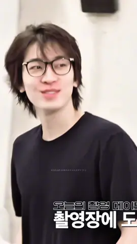 I like the look of him with long hair, glasses and no makeup #wonwoo #원우 #ウォヌ #fyp 