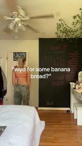 mom please make some #bananabread #fyp #viral 