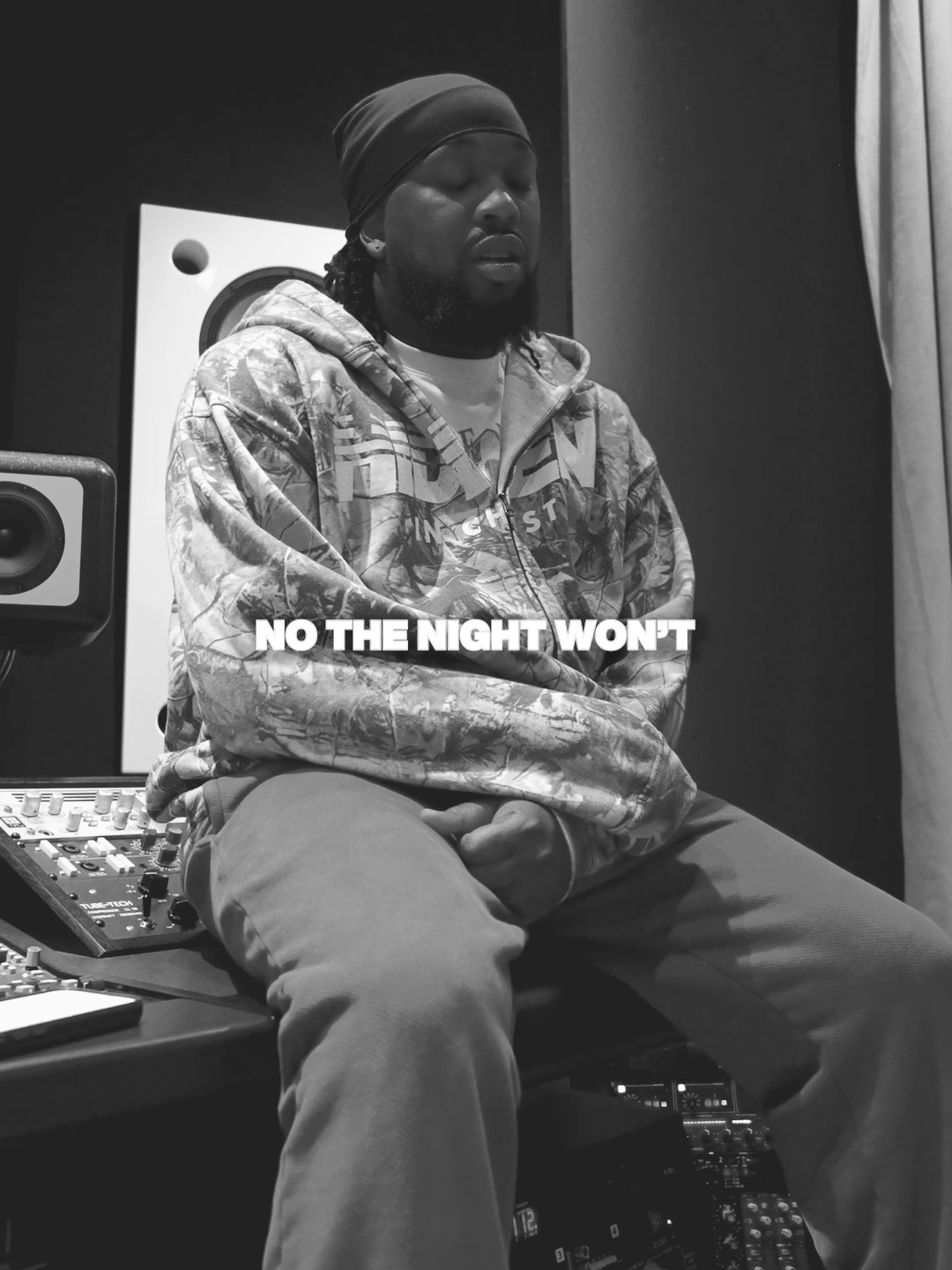 FROM THE VAULTS Unreleased by still relevant. Our reminder that no matter what we face, we’ll keep praising Him. He’s still worthy. 🙌 Should we release asap? Let us know! #worship #gospel #maverickcitymusic @dantebowe