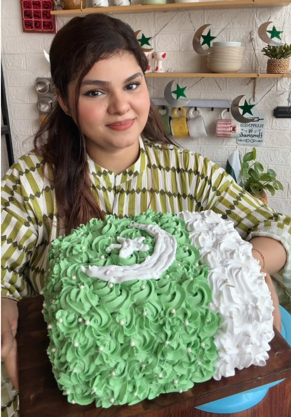 What i make with my hands,i give with my heart👩‍🍳🫠 I always get emotional whenever i think about my country Jaan sy pyaara mulk ha hmara jo ky bohat sy logon ki jaano ky bdly mila ha. We Won't forget those sacrifices who gave us freedom. Now it’s our turn to have a reformation.  PAKISTAN ZINDABAD🇵🇰💚 PAKISTAN PAINDABAD🇵🇰💚 #baking  #homemade #independenceday #that_fooodie_girl #WhatToWatch