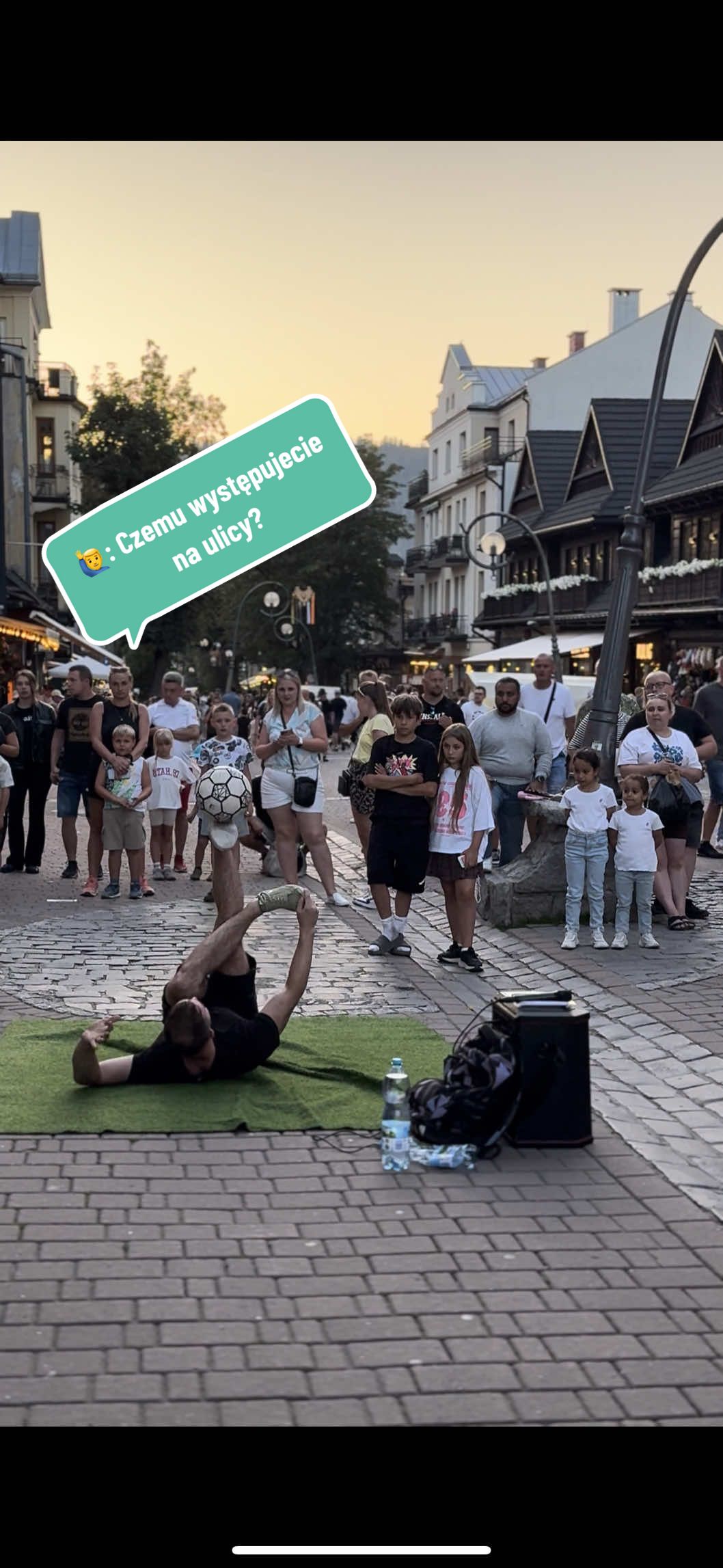 Subtelna różnica, nie prawda? 🤓 #szymonskalski #krupówki #występuliczny #streetshow #mogęniemuszę 