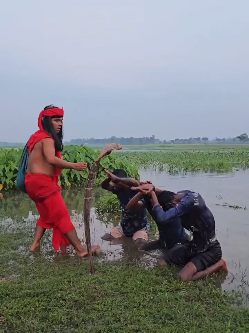 আজব সাপুড়ে  #viralvideo #tiktok #video #fannytiktok #foryou 