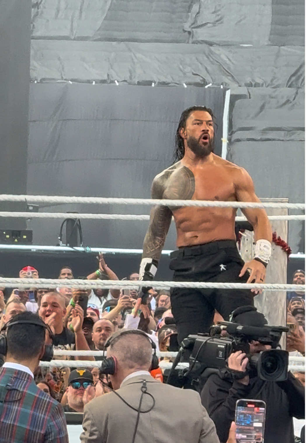 MY TRIBAL CHIEFFFFF 🥹☝🏼☝🏼 #romanreigns #SummerSlam #WWE #wwefan #wrestlingtiktok 