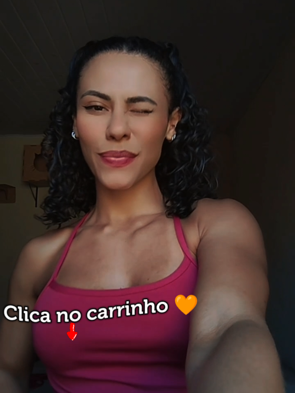 ✨ Chega de escolher só um! No nosso kit você leva 3 tops transpassados, 3 cores lindas, tecido confortável e modelagem perfeita 😍 ➡️ Clique agora no carrinho e leve o seu kit com 3 cores! #top #modafitnessfeminina #academia #look #mulherquetreina 