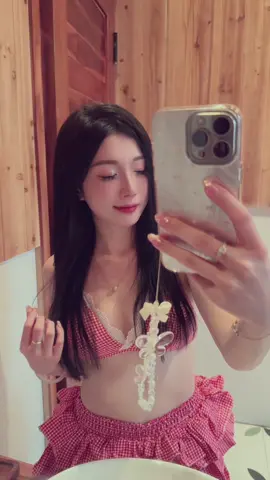 Ai yeu thuong ai chang quan trong nua