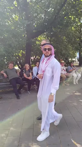 Bro approved my outfit 🗿💵💵 #princehabibi #fyp #publicreaction #germany #money 