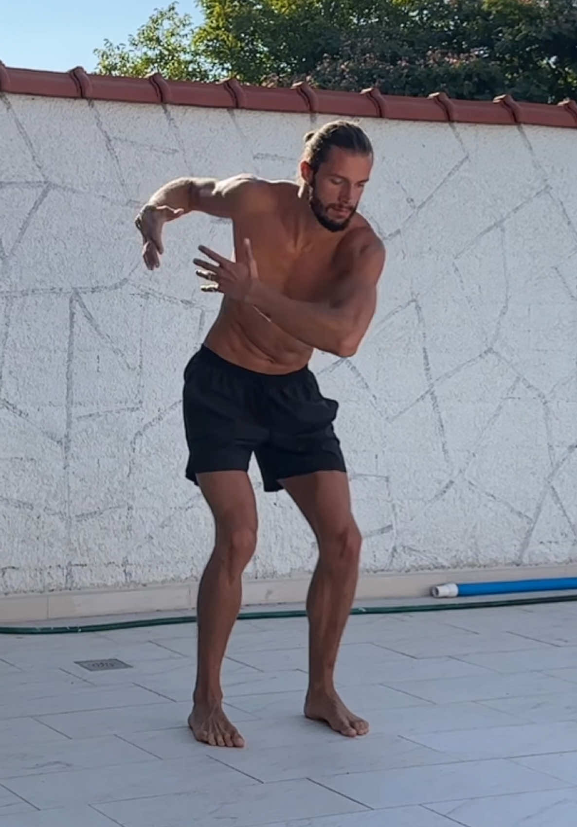 Social media can be distracting, but it can also be a powerful teacher if you use it consciously. I’ve learned so many moves from it—everything from nervous system regulation to energy work, lymphatic system care, and fascia training. These 7 exercises have been part of my routine for a while, and now I’m sharing them with my audience to spread the benefits. If you want to stay motivated, search for the type of training you’re genuinely interested in and shape your algorithm into your personal coach. That way, it will constantly recommend and remind you of great exercises to keep you inspired. #fascia #Healthybody #StressRelief #morningroutine 