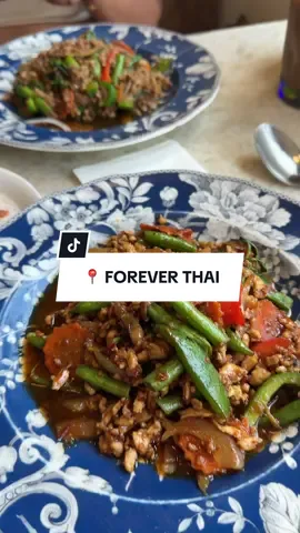 Lunch at one of my fav Thai places #foreverthai #lunchdate #thaifood #padkrapao 