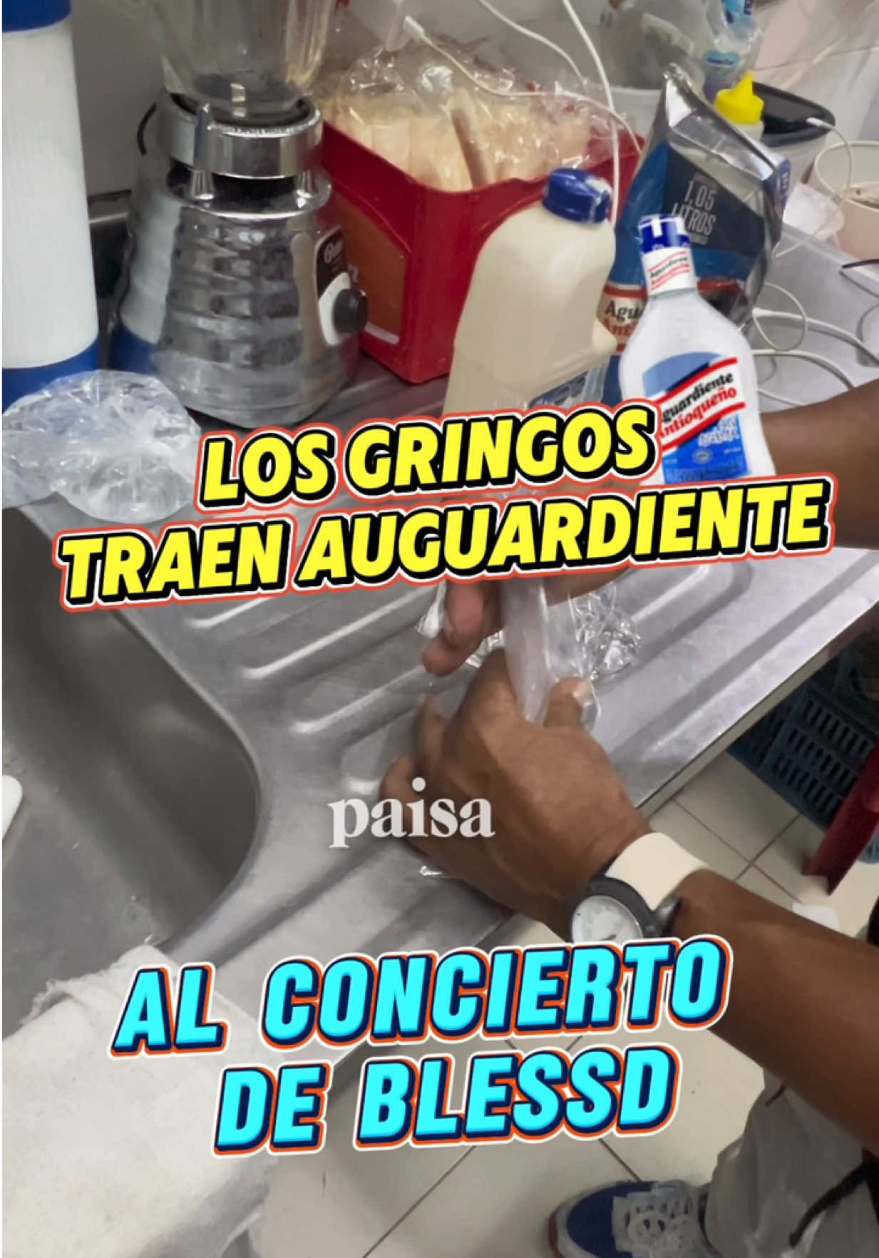 Yo soy un Paisa/Arabe/Canadian ahora 🥹 #medellin #aguardiente #blessd #medellincolombia #colombia 