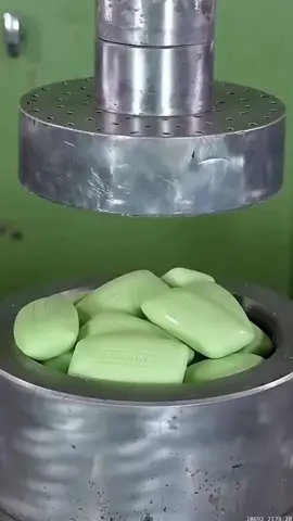 Best hydraulic press  . . #sarisfying #aamr #fyp #viraltiktok #usa 