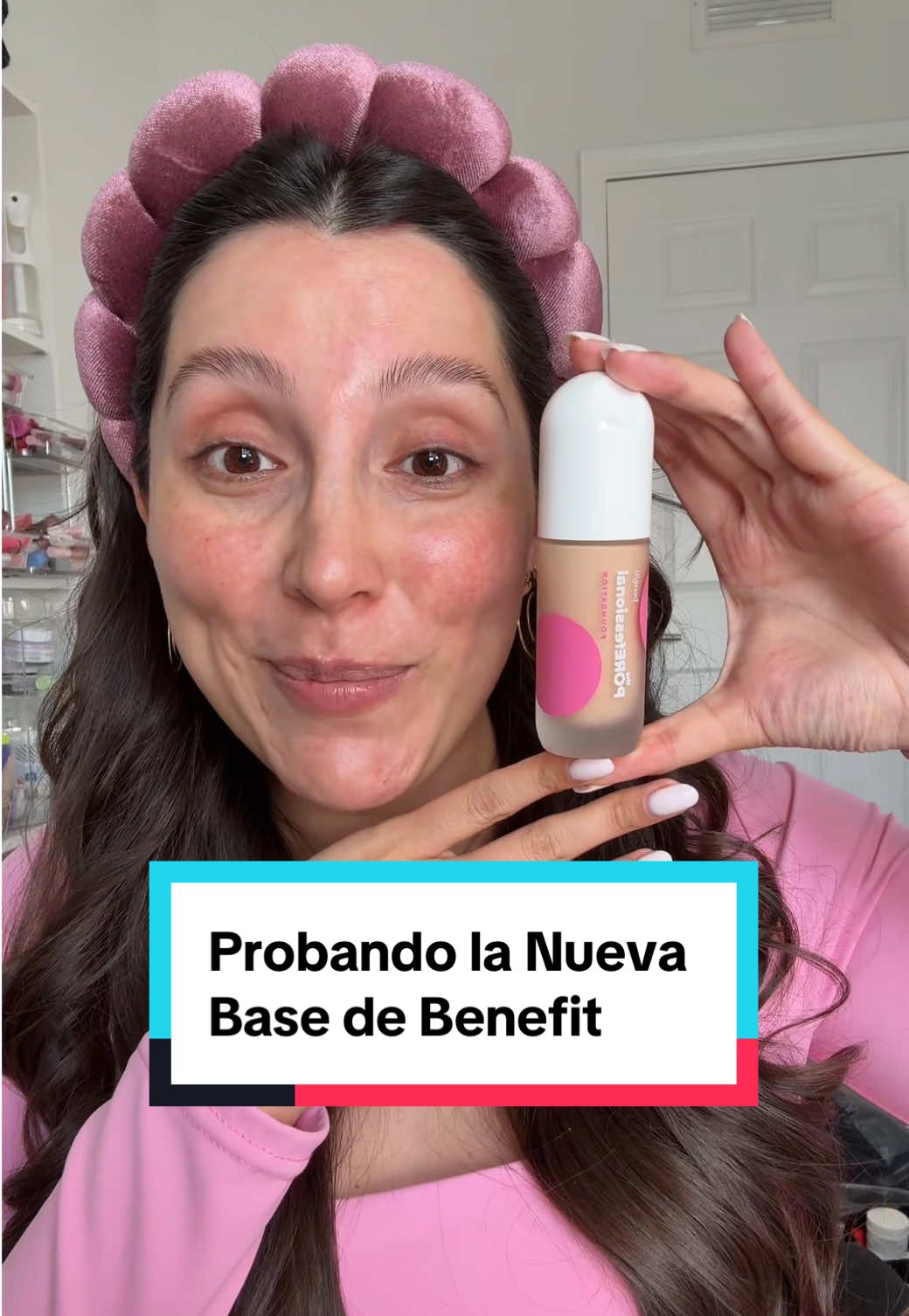 Benefit acaba de lanzar base nueva y me sorprendió 😱🫰🏻  🔗 Te dejo el link para que la pruebes tú también.” #benefitfoundation #productreview #benefitclubpink #ttshopcreator 