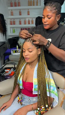 Braids promo is LIVE and it’s not your regular degular, babes 😮‍💨🔥 We’re talking slashed prices on your fave styles — knotless, stitch, boho, all of that. So if your hair’s due or you just want to switch it up? This is your sign to pull up and get treated like the baddie you are 😌💇🏽‍♀️ No bookings, no stress. Just walk in, pick your style, and let our braiders do what they do best — snatch edges and boost confidence 🫶🏽 Tell your girls, tell your girls’ girls. Let’s all eat this promo up together 🖤 #nigeriantiktok🇳🇬🇳🇬 #ghanatiktok🇬🇭 #braids #fyp #braidstyles 