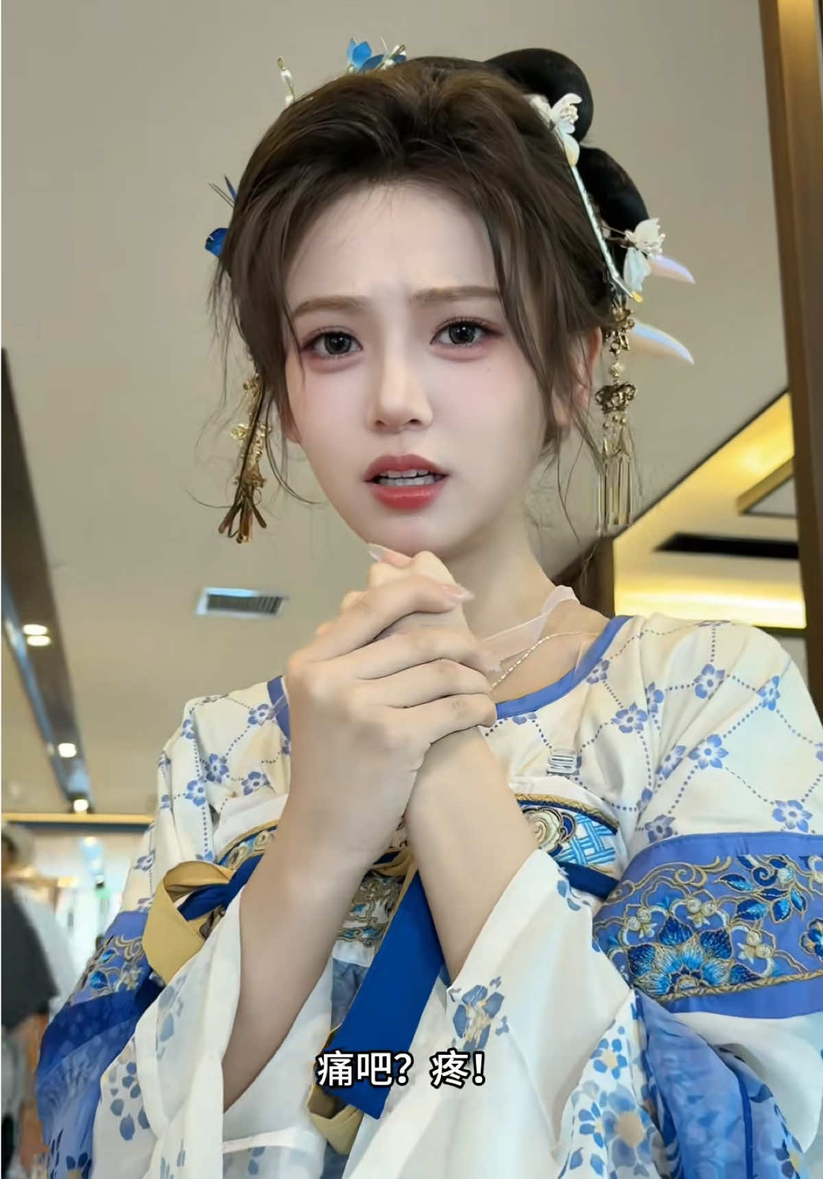 哥哥 你觉得哪个做作…。呀？
