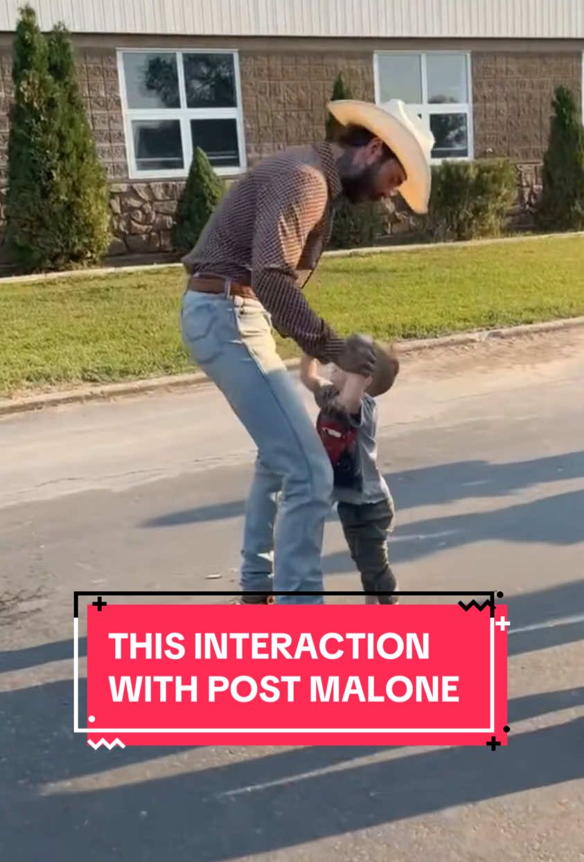 The kid went “uppy” and the rest was history 🥹 #PostMalone [🎥 kalebroy33/TT] @Post Malone 