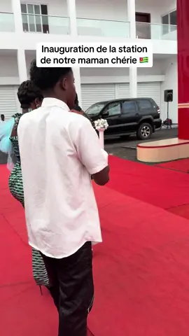 Nous sommes tellement content de t’avoir avec nous @coachhamondchic et tu es aussi un exemple pour toute les femmes fortes d’Afrique… Avec mon frère @tv7_donné📺 