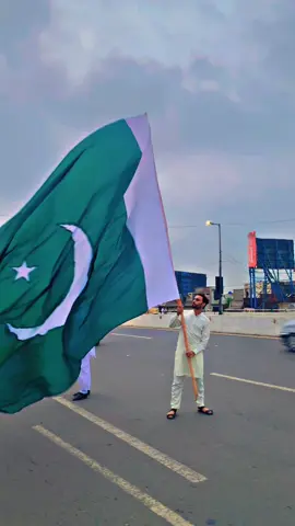 Sub ko 14 august mubarik #imrankhan #pti #14august  #followersreelsfypシ゚viralシfypシ゚viralシ #gujranwala 