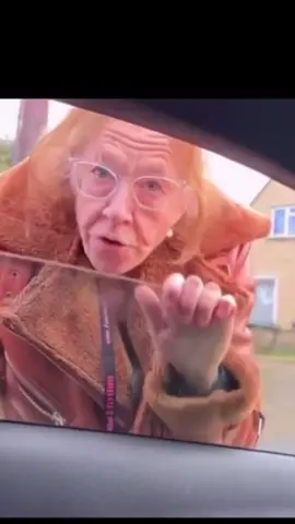 Angry old Gollum lady gets angry #UK #karens #funny #britishhumour #crazy 