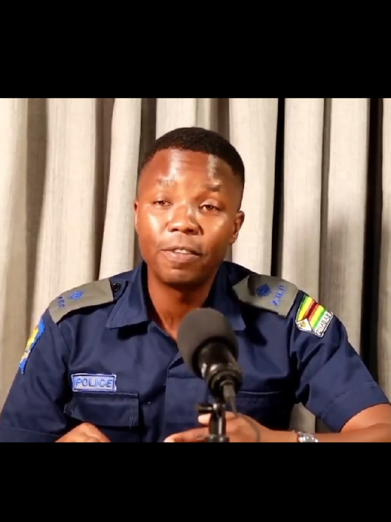 Part 1 | This man, Assistant Inspector Mandizvidza, claims kuti ndiye ari in charge of the ZRP. Watch the two videos in the comments section! ZRp iri kuti Mandizvidza stole a police vehicle and urged IN? ZRP stations in Mashonaland East to mount roadblocks and intercept him and the vehicle, a Ford Ranger. Mandizvidza also ordered att Chinese nationals to leave Zimbabwe within 48 hours and warned that attempts to apprehend him could spark conflict: 
