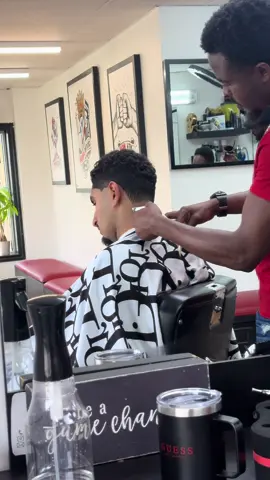 “Fades come and go, but classics? They’re forever. 💈” * * * #foryoupage #BarberLife #NiagaraFallsBarber #ClientFirst #BeforeAndAfter 
