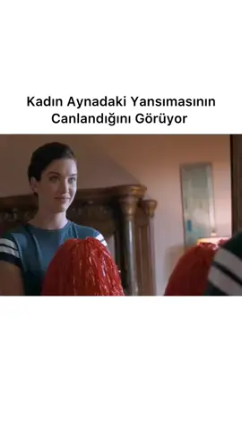 kız aynadaki yansımasını canlandığını görüyor part 2 için yorum yapabilirsiniz #korkuvideoları 