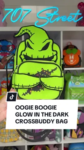 OOGLY BOOGLY! We have a new OOGIE BOOGIE! 💚🦠Let’s take a closer look at the Oogie Boogie Glow in The Dark Crossbuddy Bag! It’s in stock now, so let us know what you think! #nightmarebeforechristmas #disneyadult #loungefly #oogieboogie #disney 