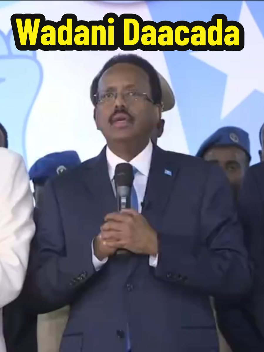Madaxweyne Farmaajo wuxuu u ahaa dalken rajadii iyo iftiinkii, isaga oo huwanaa horumar, hiigsi iyo himilo qaran, kuna socda waddo toosan oo ku dhisan waddaniyad, daacadnimo iyo u adeegidda shacabka si loo gaaro Soomaaliya mideysan oo barwaaqo ah.#somali #somalia 