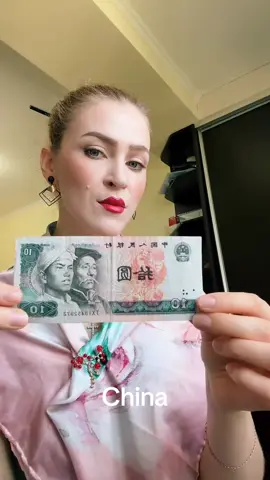 🌏 From China to India to Moldova — not just the banknotes, but the culture too! 💴💵💶 My amazing wife brought each country to life in their traditional outfits while showing their currency. Which country’s style is your favorite? ❤️🇨🇳🇮🇳🇲🇩 Hashtags: #BanknoteCollection #WorldCurrencies #ChinaIndiaMoldova #CulturalJourney #TraditionalOutfits 
