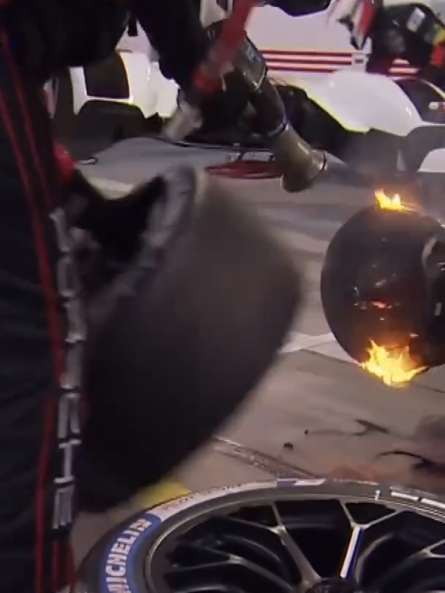 🔥 When your brakes are hostería than the race itself...🏎️💨#hypercar #pitstop #Motorsport #racinglife #porsche963 