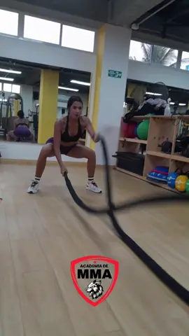 LEVÁNTATE CUANTAS VECES SEA NECESARIO. #cartagena #viral #defensapersonal #viralvideos #mma                      