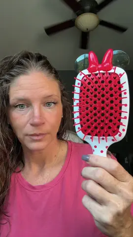 No more tears while tearing through tangles! #unbrush #disney #mickey #minnie #nomoretears 