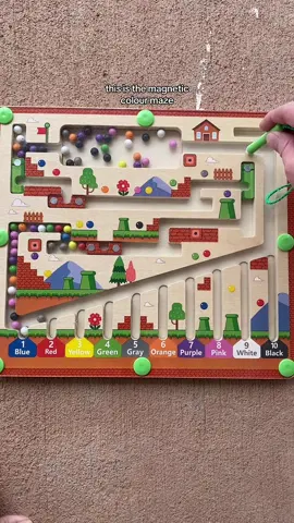 Magnetic maze for color and counting learning + a toy that keeps toddlers and kids focus longer than five minutes. #toddlertoys #kidstoys #kidstoy #magneticmaze 