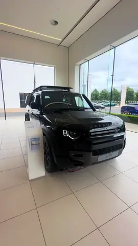 Land rover Defender 😍 #landrover #defender #familysuv #familycar #carsales 