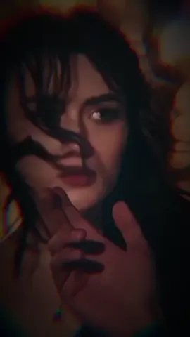 وكأني أرى فيك قوتي عند ضعفي وابتسامتي عند حزني وكل العالم* في وحدتي !!!  ♥️🫂 #تصميم_فيديوهات🎶🎤🎬 #fyp #مجرد________ذووووووق🎶🎵💞 #vairal #اكسبلورexplore م ..... w ❥⁠❥⁠
