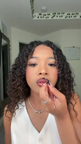 super convinient lip stain!  #SHEGLAM #SHEGLAMLipstain @SHEGLAM 