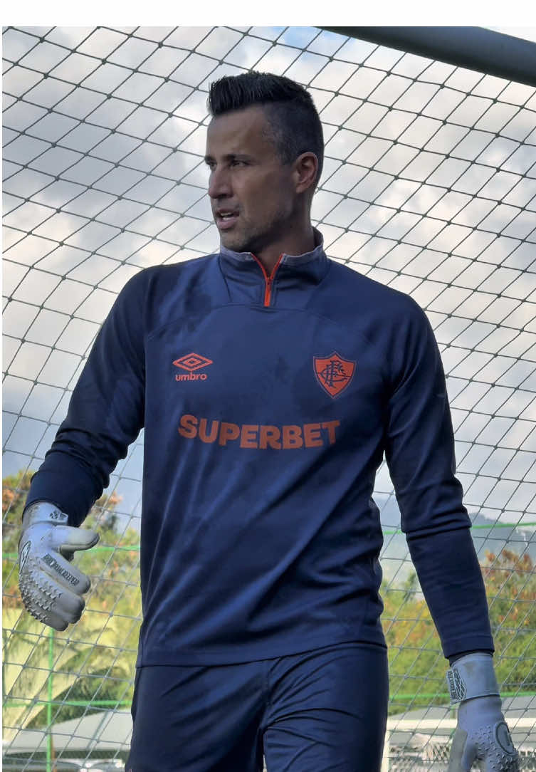 Reação e reflexo dos goleiros do Flu! 🧤🇭🇺 #Fluminense #Fabio #TikTokEsportes 