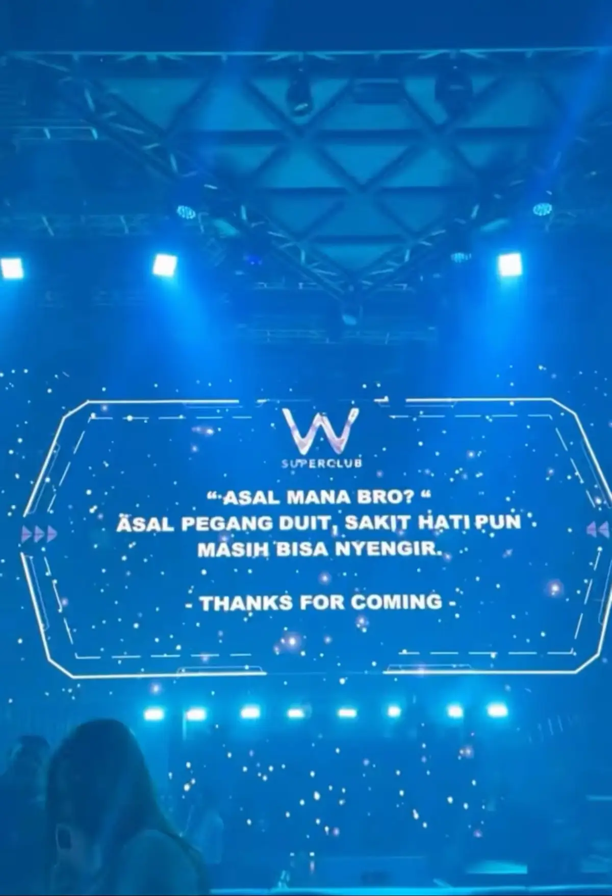 “Uang memang nggak nyembuhin luka, tapi bisa bikin nggak kerasa.” #mrparty 