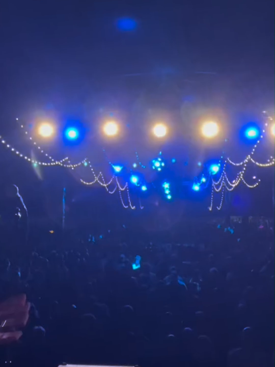POV: You saw Bywater Call for the first time in Victoria BC… 🎤🔥 It’s not too late to make this POV real, they’re headlining Harbour Blues ‘n Roots Festival Aug 22–24! 🍔 Food vendors 🍹 Beverage Garden 🎶 Non-stop live music Victoria in one of the best music summer festivals 🎟️ Tickets: jazzvictoria.ca 📹 Credits: Bywater Call at Bospop Festival 2025 #fyp #freelivemusic #victoriabccanada #concerts #blues #rock #roots #musicfestival #hbr2025 #victoriabc #yyj #rock