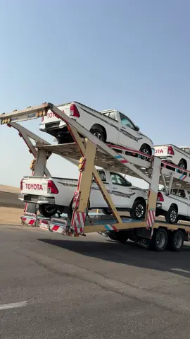 هايلوكس 2025 سعودي دفع رباعي دفلك جديد زيورو.                                                 هايلوكس 2025 سعودي 4 شنكل  جديد         زيروو                                                         01050005188 ‬‭01533333207‬