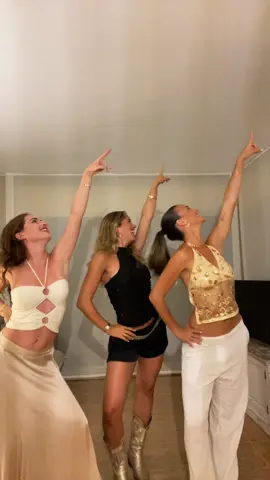 🥳