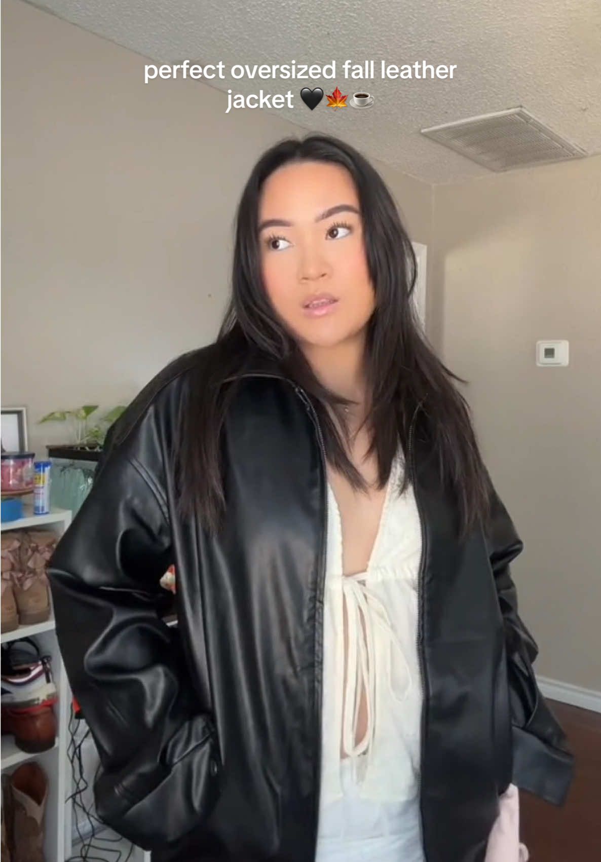 now that it’s august i’m ready for FALL WEATHER FITS 🤎🖤 love my new leather jacket from @AUTOMET @automet_us @TikTok Shop 🇺🇸 #leatherjacket #fallfashion #ttshop #falloutfits #casualstyle 