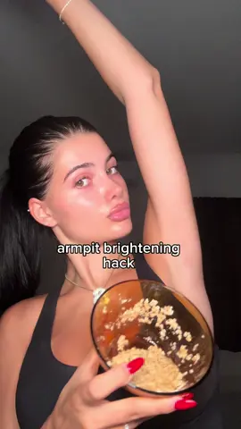 easy armpit brightening hack 🤭✨ #DIY #homeremedy #hacks #fyp #foryou   