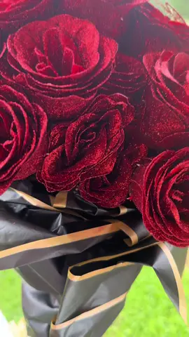 #glitterroses #roses #customrosesbouquet 