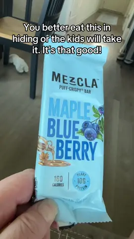 #mapleblueberry #proteinbar #snacksoftiktok #delicioussnack 