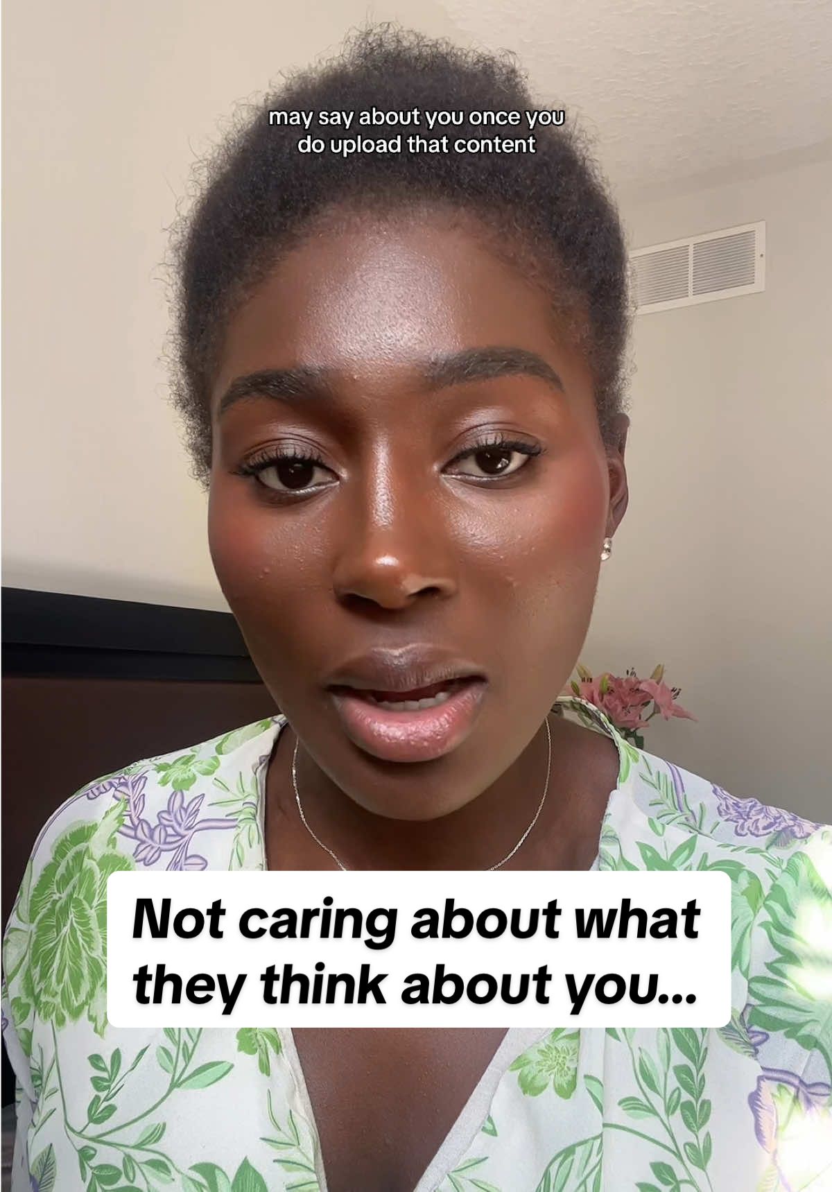 what’s more important…? becoming a content creator or caring about what others may say about you 👀🤔 #contentcreatortips #socialmediatips #OvercomeYourFear #getoutofyourcomfortzone 