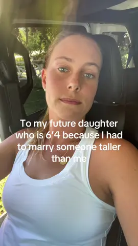 I’m 6ft so I have to atleast marry a guy who is taller than 6’3. Hope my daughter likes volleyball. #tall #tallgirls #psa #puttingmefirst 