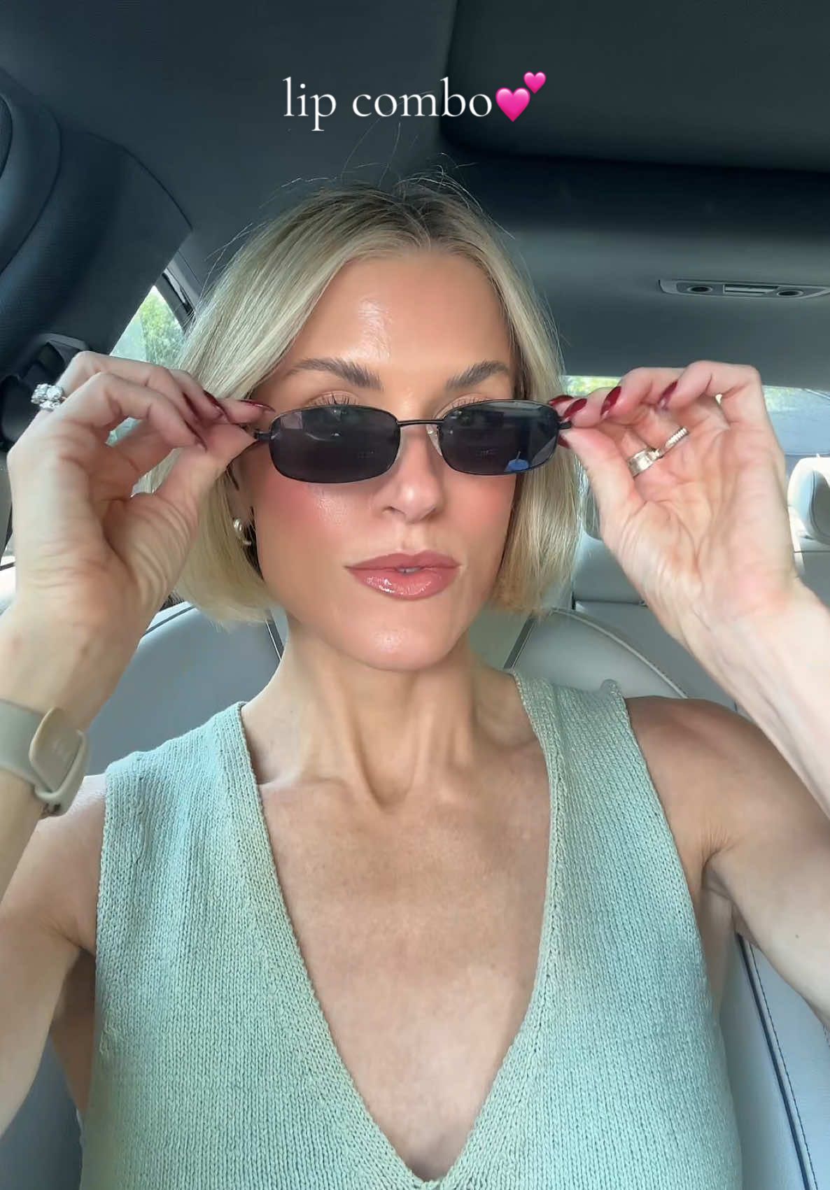 Lip combo OTD💕 @Charlotte Tilbury liner in Iconic Nude @chantecaille lipstick in Chrysanthemum @makeupbymario lip gloss in Perfect Pink #lipcombo #lipcombotutorial #lipgloss 